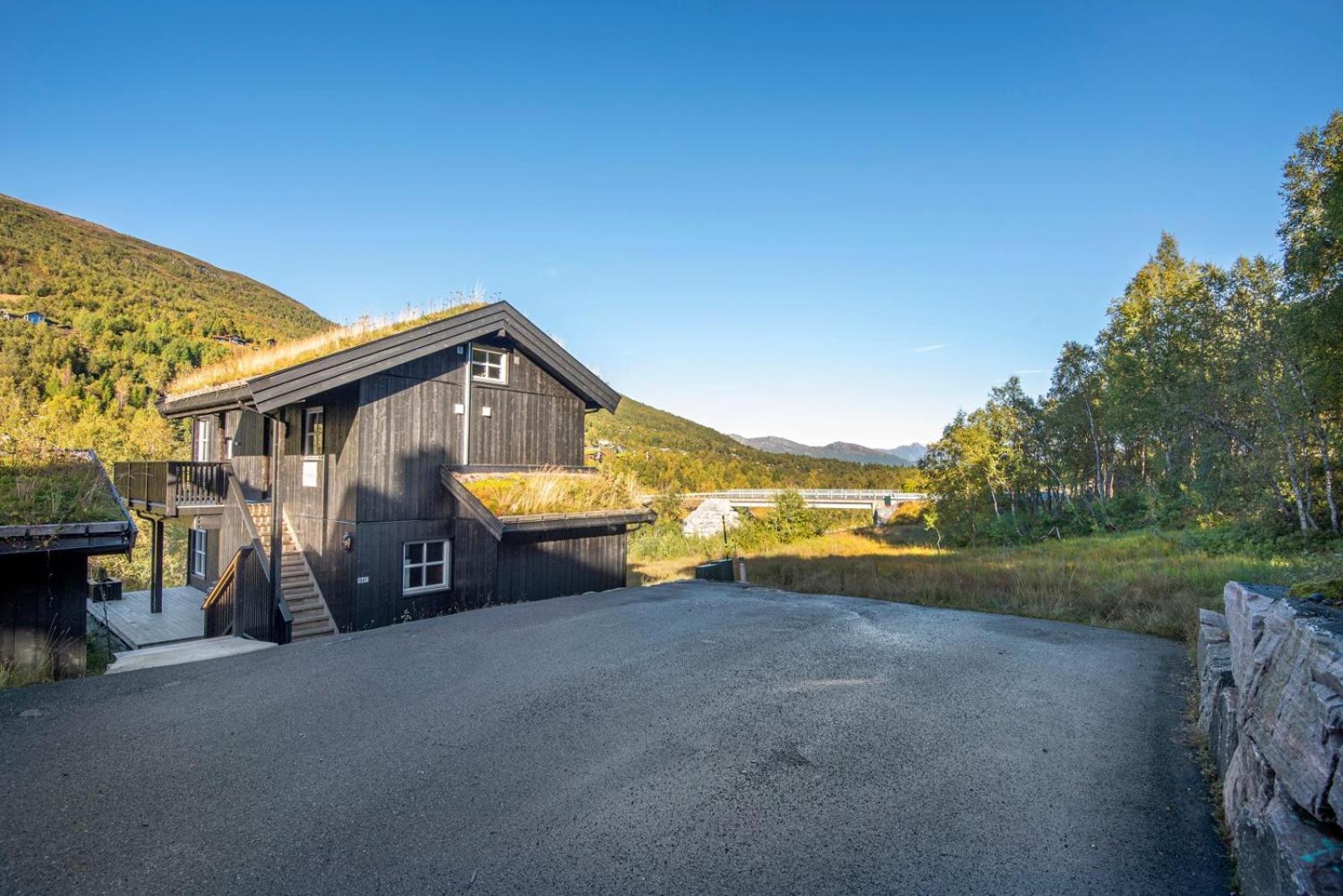Central Mountain Penthouse Getaway, Strandafjellet Leilighet Stranda  Eksteriør bilde